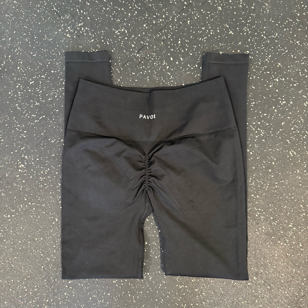 Scrunch Booty Leggings in Black NWOT